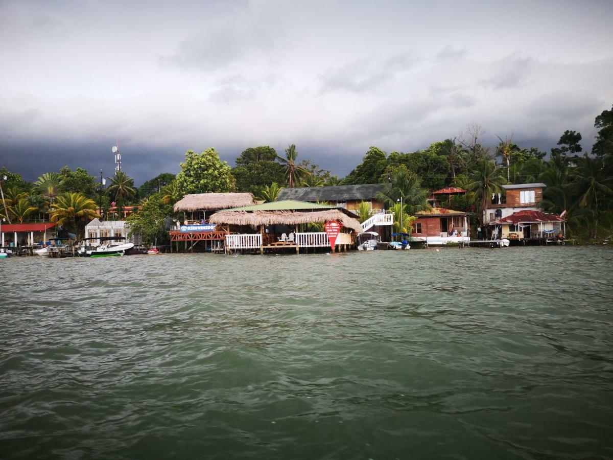 Hotel Linda Vista Rio Dulce Town Zewnętrze zdjęcie