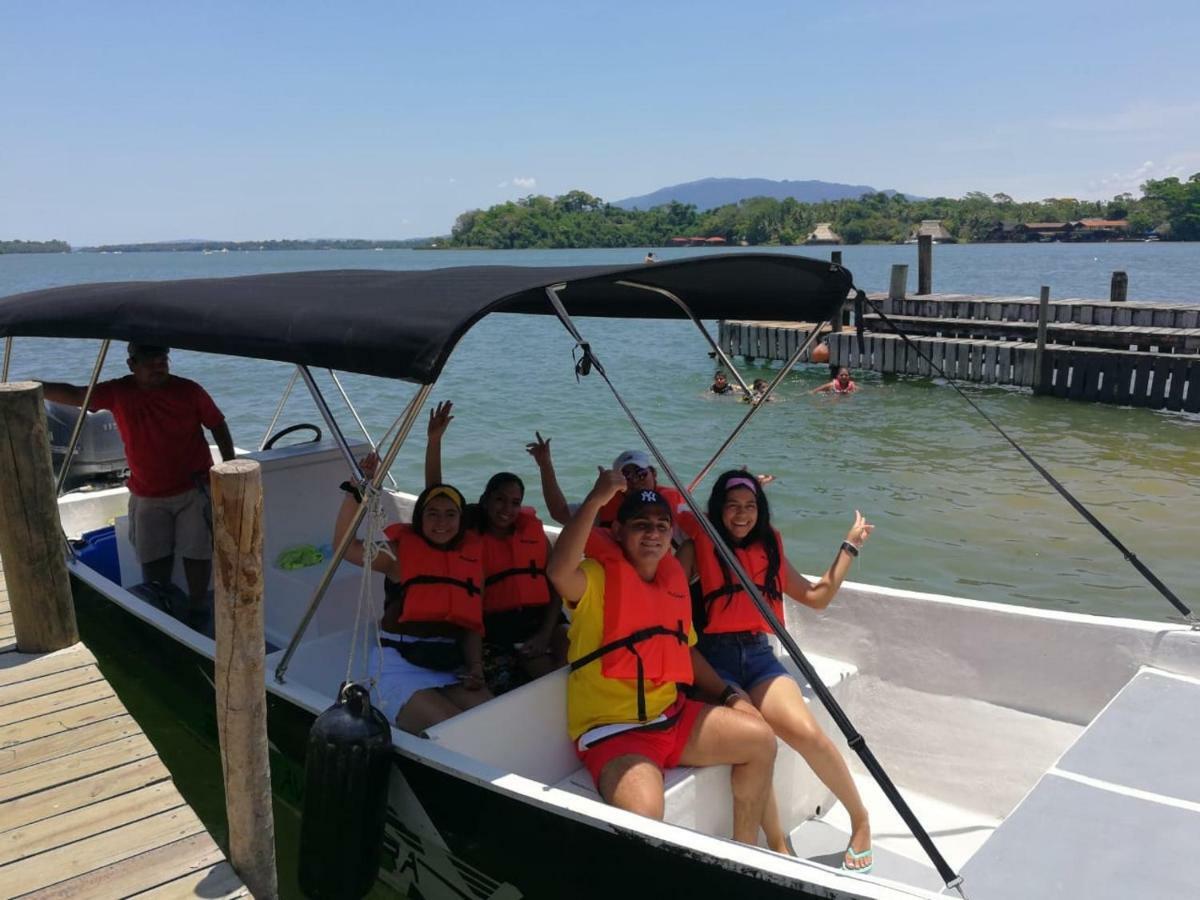 Hotel Linda Vista Rio Dulce Town Zewnętrze zdjęcie