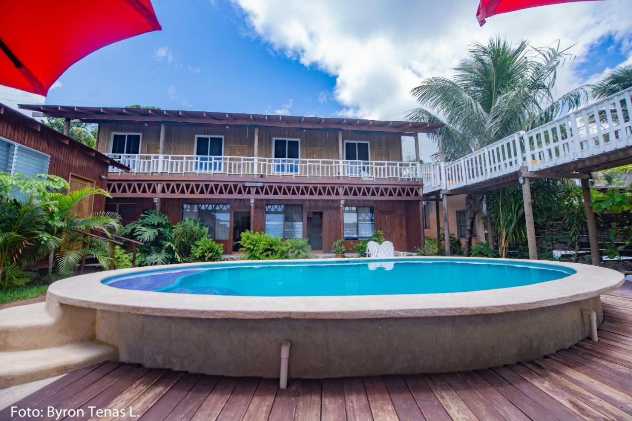 Hotel Linda Vista Rio Dulce Town Zewnętrze zdjęcie