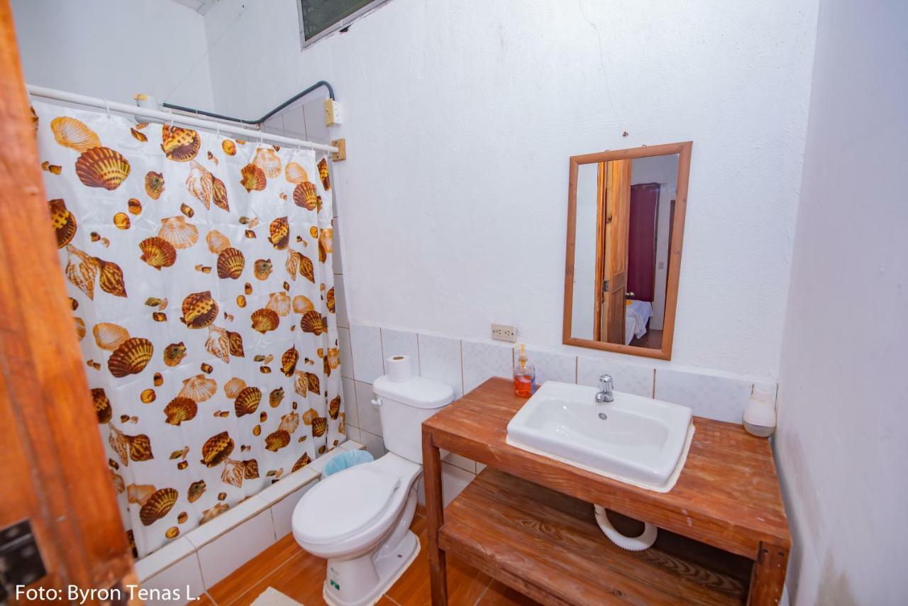 Hotel Linda Vista Rio Dulce Town Zewnętrze zdjęcie