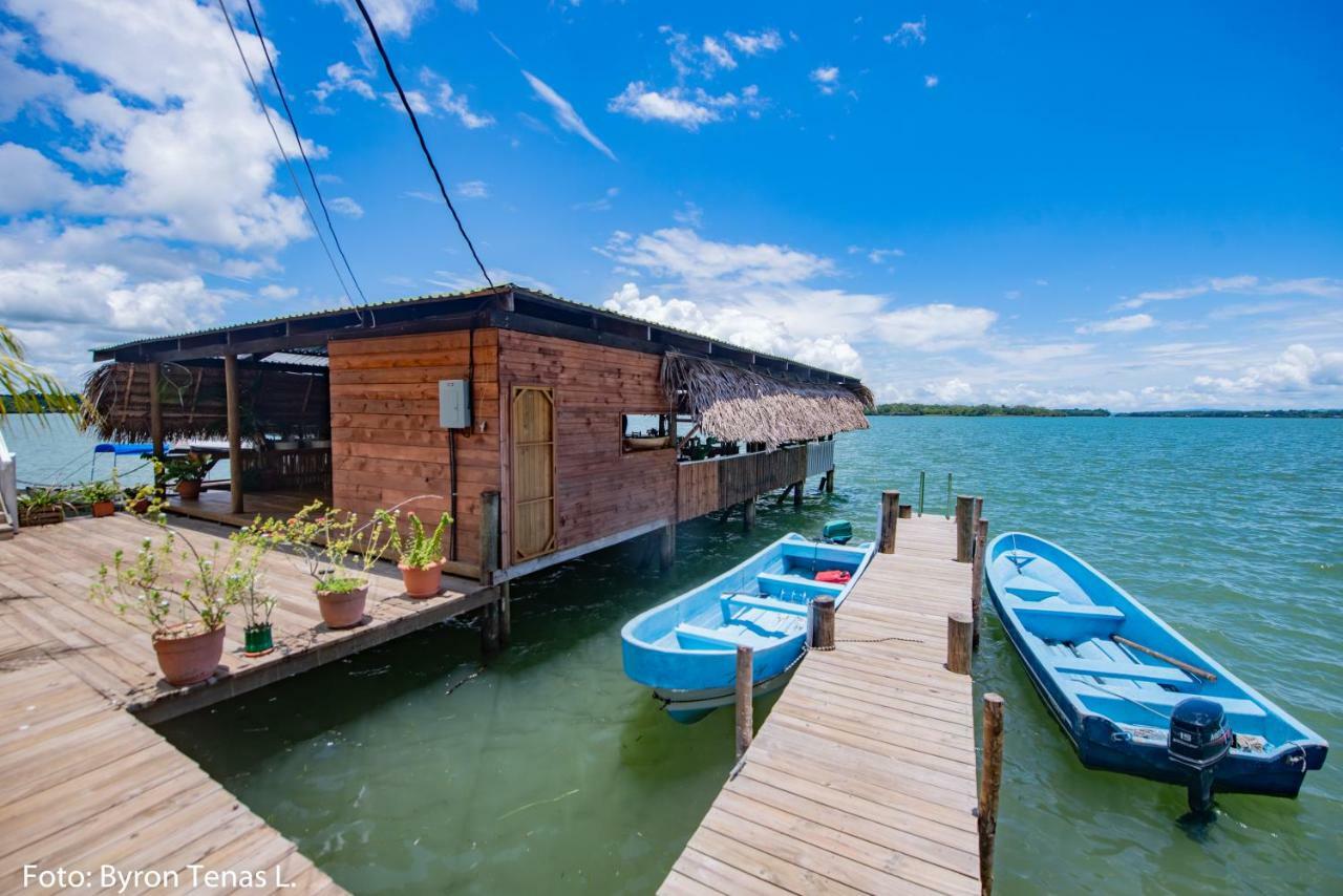 Hotel Linda Vista Rio Dulce Town Zewnętrze zdjęcie