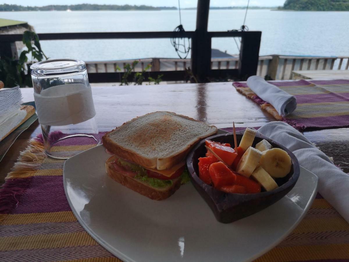 Hotel Linda Vista Rio Dulce Town Zewnętrze zdjęcie