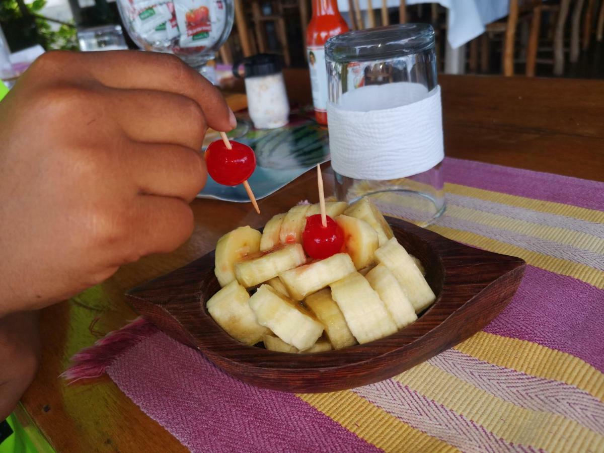 Hotel Linda Vista Rio Dulce Town Zewnętrze zdjęcie